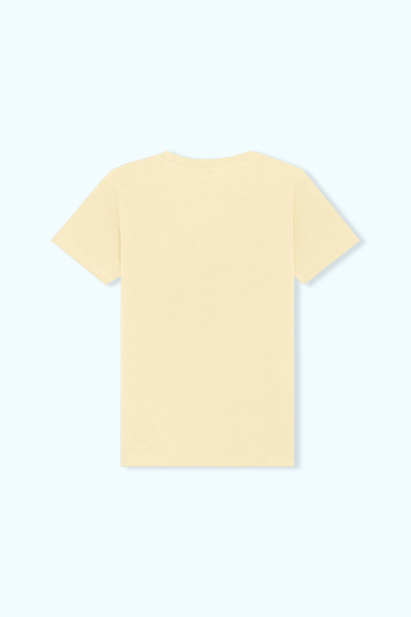 Baksidan på en gul barntröja