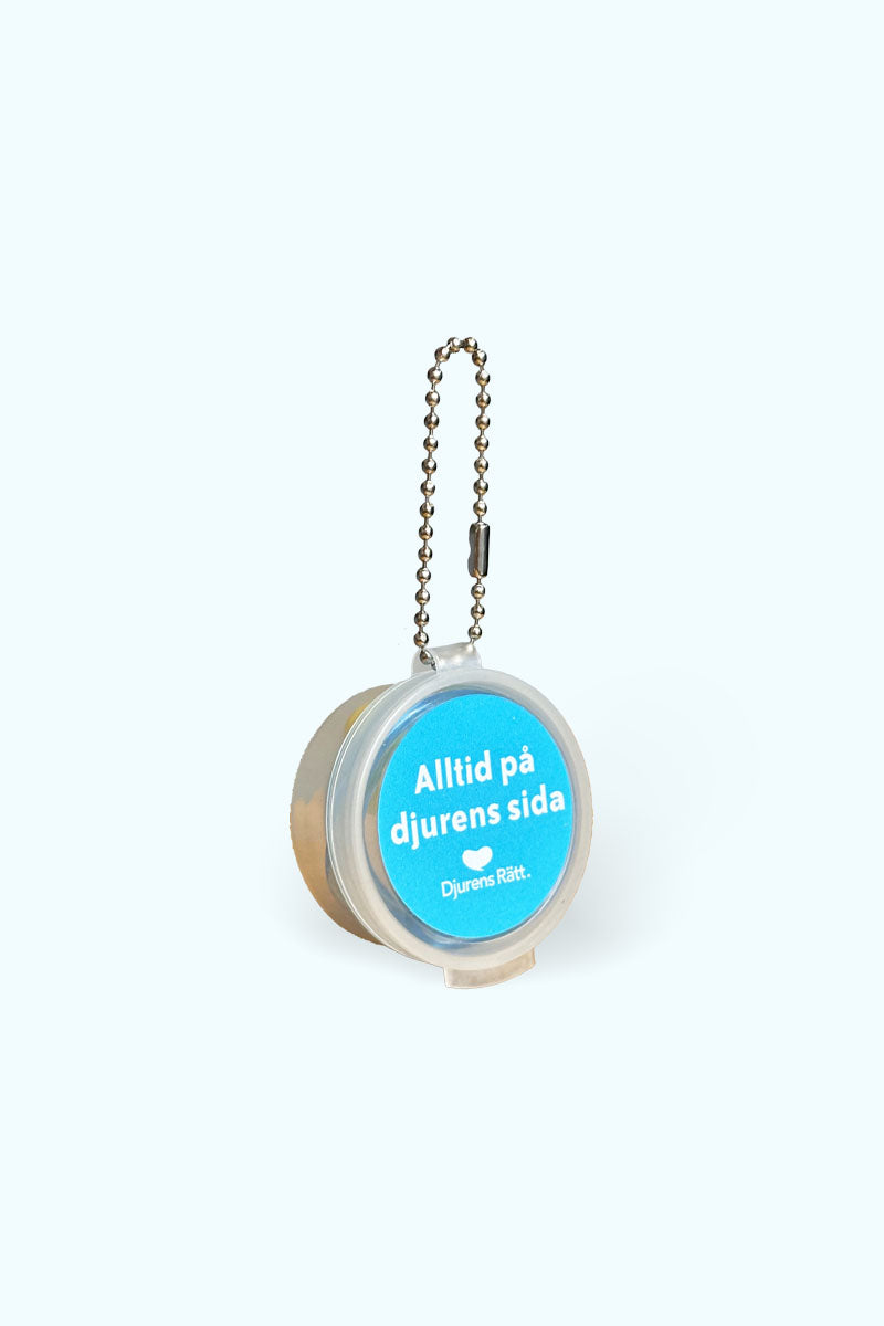 Bruk med öronproppar och texten "Alltid på djurens sida" samt Djurens Rätts logga